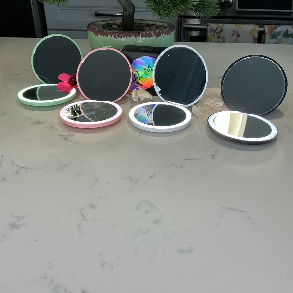 LED Rechargeable Compact Mirrors
